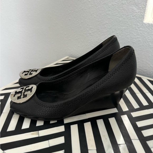TORY BURCH Black ‘Sally 2’ Peep Toe Wedges | Size 6.5M - Picture 3 of 5